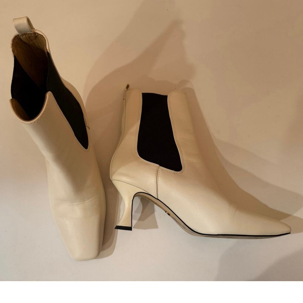 Sam Edelman Ivory Lani Square Toe Chelsea Boots 9